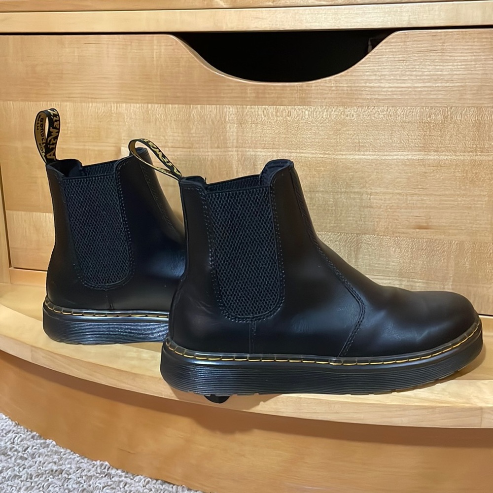 DR MARTENS DORIAN CHELSEA BOOTS